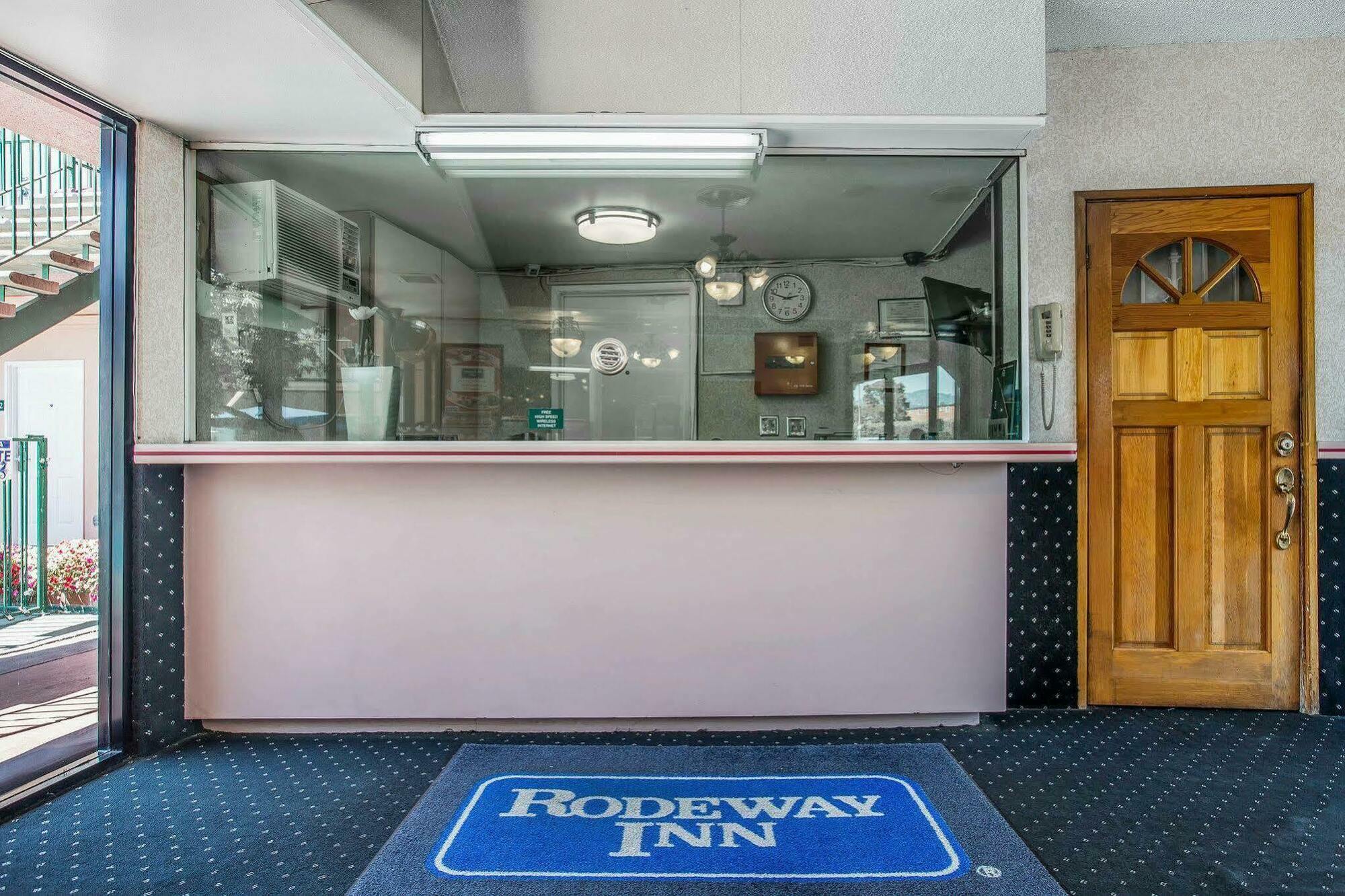 Rodeway Inn Near Melrose Ave Los Angeles Exteriör bild